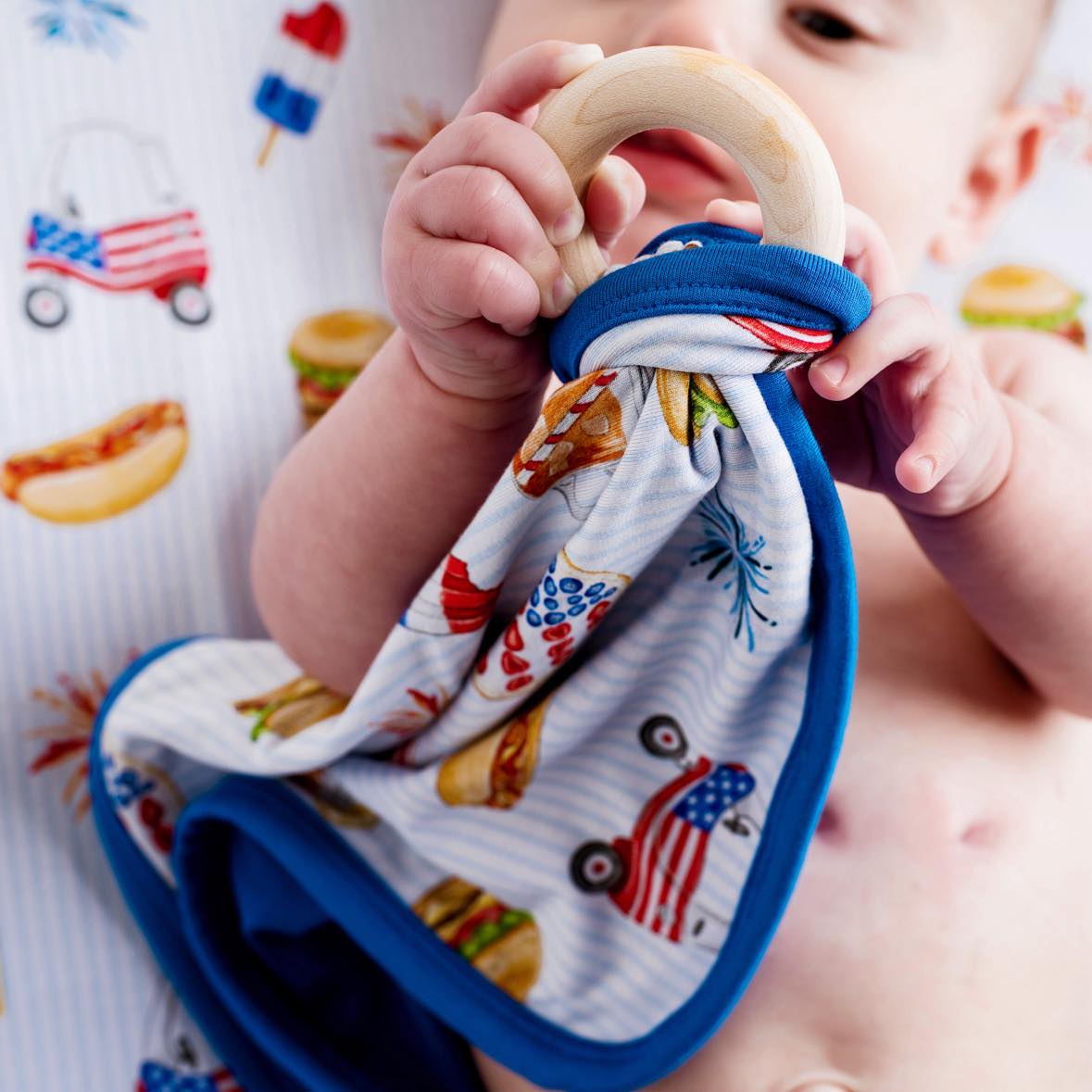 AMERICAN DREAMS | Lovie with Wooden Ring