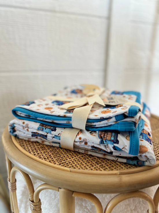 HAPPY PACKAGES | Double Layer Blankets